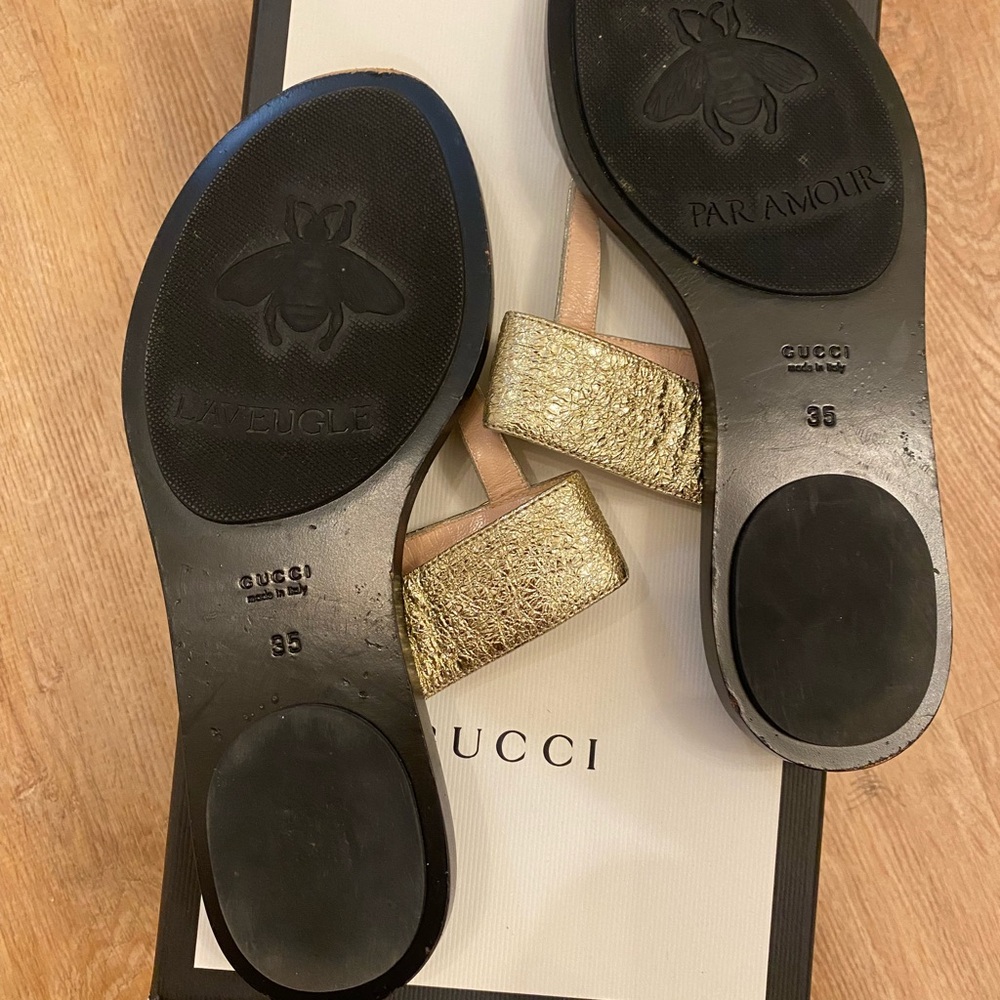 Gold GG Logo Thong Sandals - Picture 3 of 7